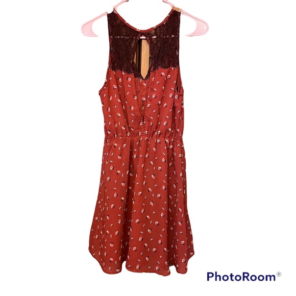 Fall Floral Open Back Halter Top Lace Button-Up Dress - Picture 4 of 10